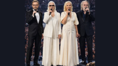 DERNIÈRES NOUVELLES — Il y a quelques minutes à Stockholm : ABBA confirme officiellement sa tournée mondiale de 2026, les retrouvailles que des millions de personnes attendent depuis plus de 40 ans. DERNIÈRES NOUVELLES — Il y a quelques minutes à Stockholm : ABBA confirme officiellement sa tournée mondiale de 2026, les retrouvailles que des millions de personnes attendent depuis plus de 40 ans.