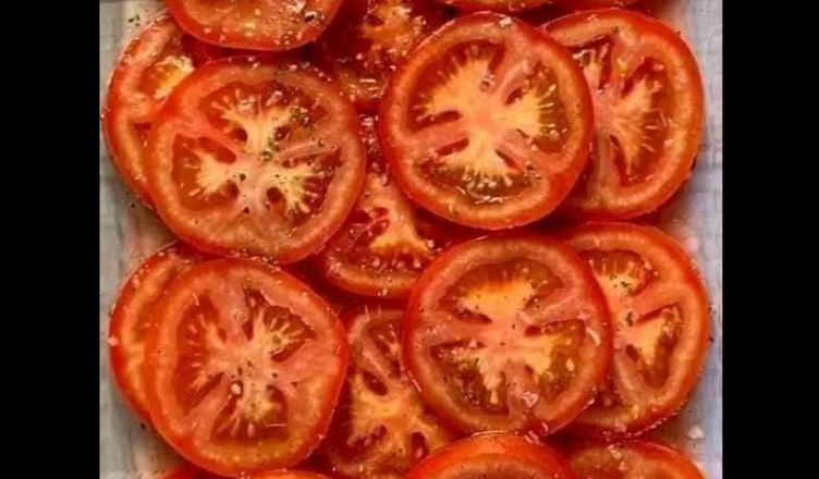 Des millions de Français en mangent sans connaître ce que cache vraiment la tomate